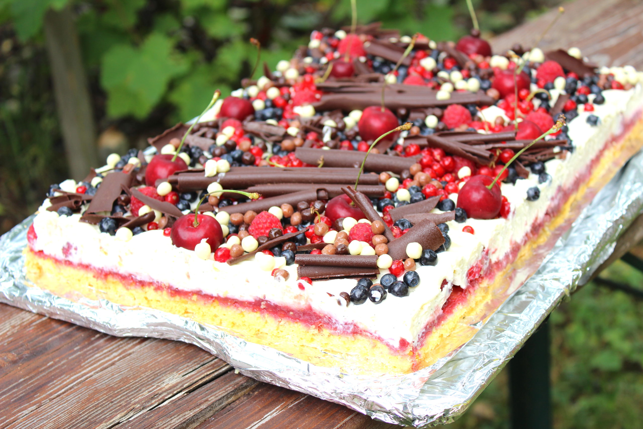 Gateau Aux Fruits Rouges Et Au Chocolat Blanc Eva Cuisine